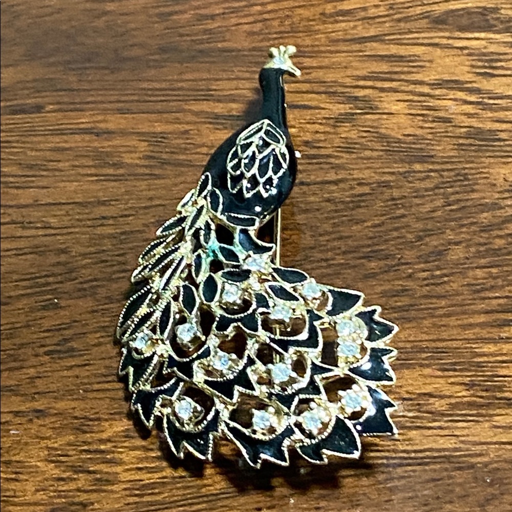 Vintage Gold Tone & Black Enamel Rhinestone Peacock Bird Pin Brooch